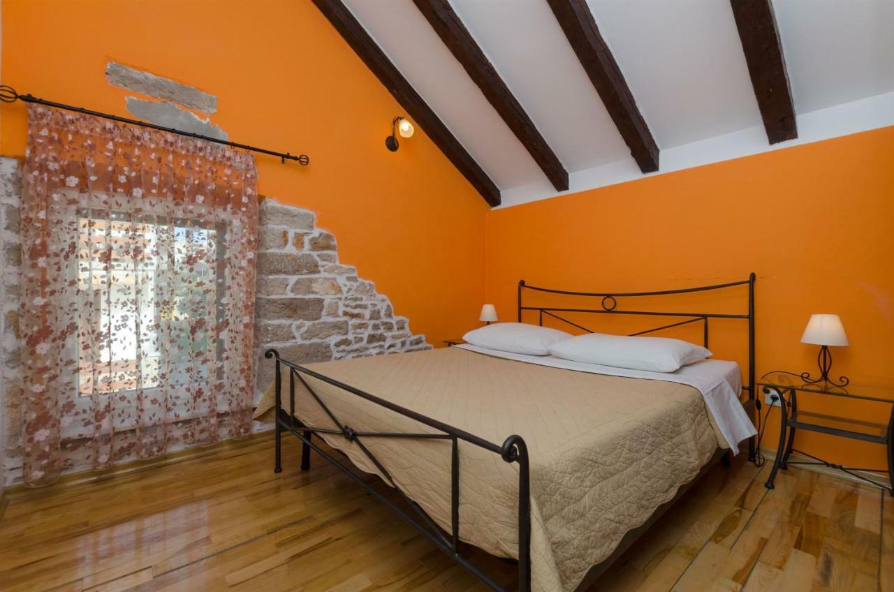 Apartments Renata Primošten Екстериор снимка